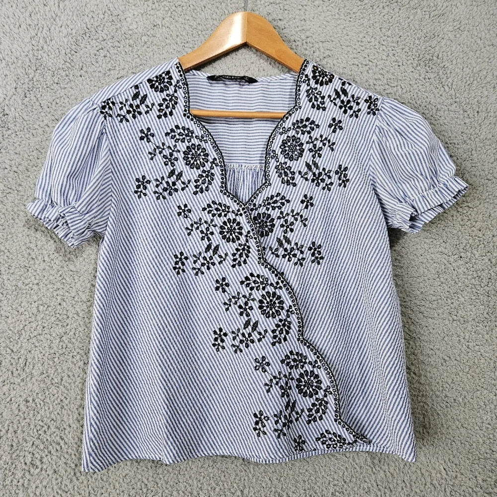 Zara Boho Blue Blouse Small Embroidered Short Puff Sleeves Seersucker Top